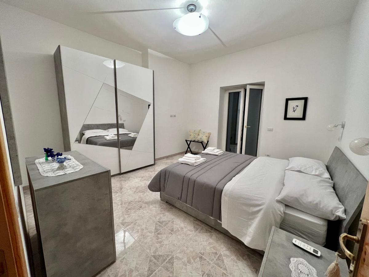Infinity Experience Casa Vacanza Incantevole Con Terrazzo Скала Екстериор снимка