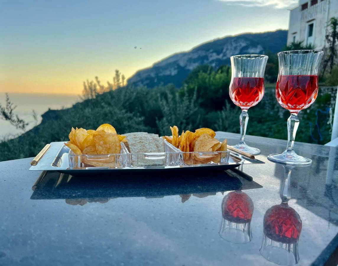 Infinity Experience Casa Vacanza Incantevole Con Terrazzo Скала Екстериор снимка