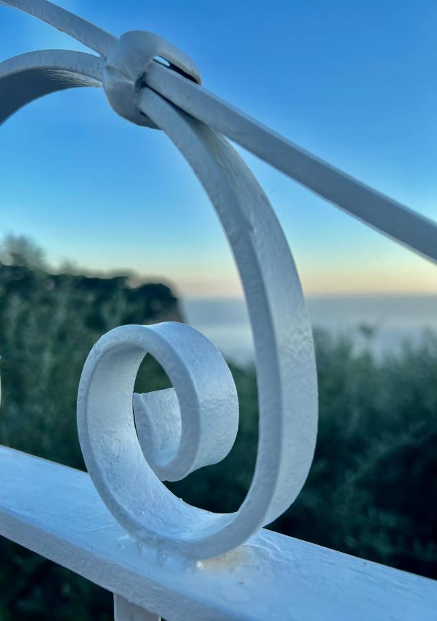 Infinity Experience Casa Vacanza Incantevole Con Terrazzo Скала Екстериор снимка