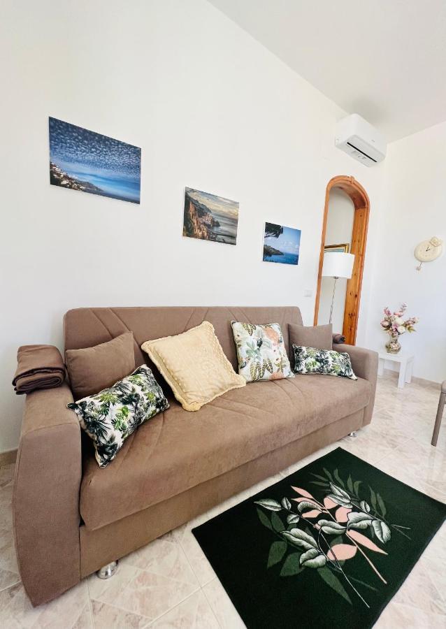 Infinity Experience Casa Vacanza Incantevole Con Terrazzo Скала Екстериор снимка