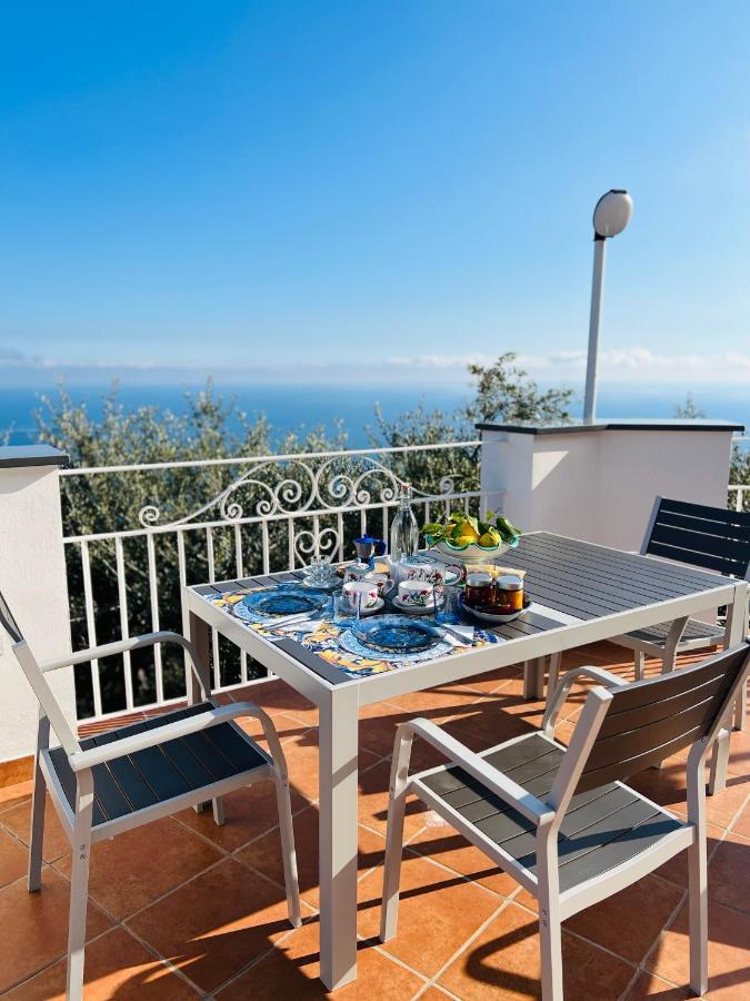 Infinity Experience Casa Vacanza Incantevole Con Terrazzo Скала Екстериор снимка