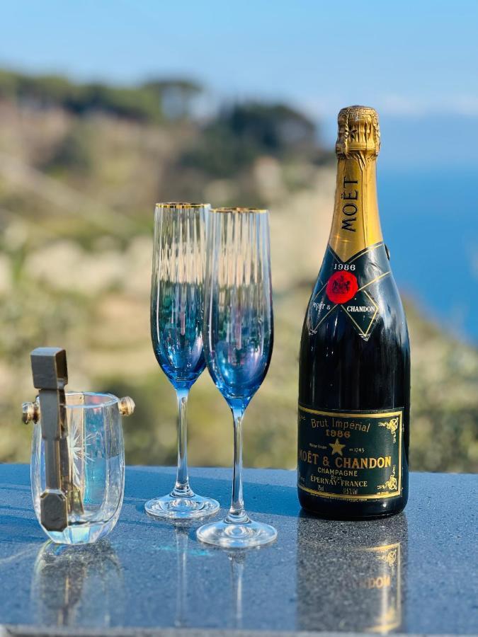 Infinity Experience Casa Vacanza Incantevole Con Terrazzo Скала Екстериор снимка