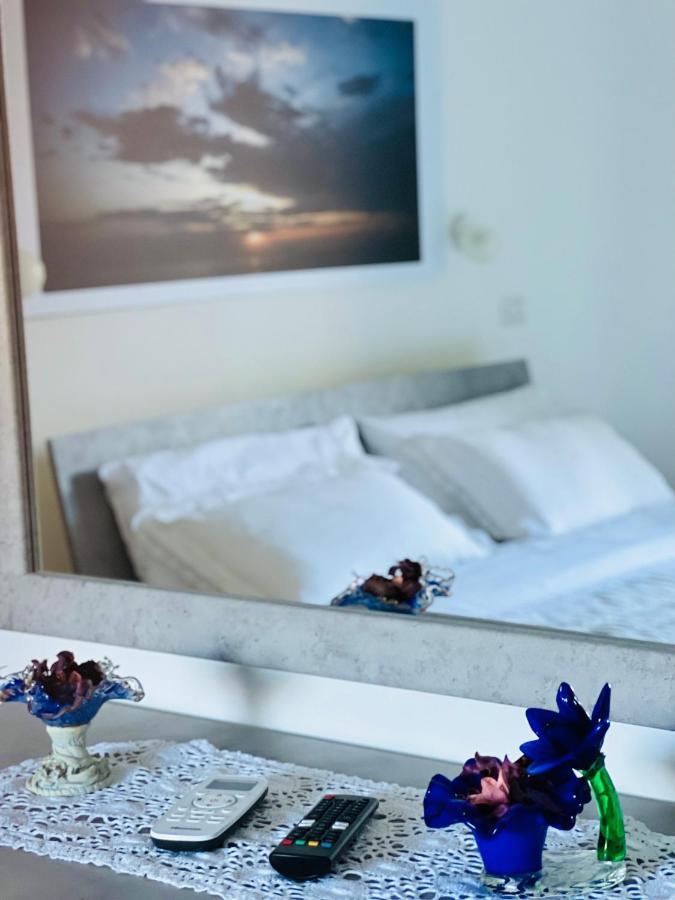 Infinity Experience Casa Vacanza Incantevole Con Terrazzo Скала Екстериор снимка