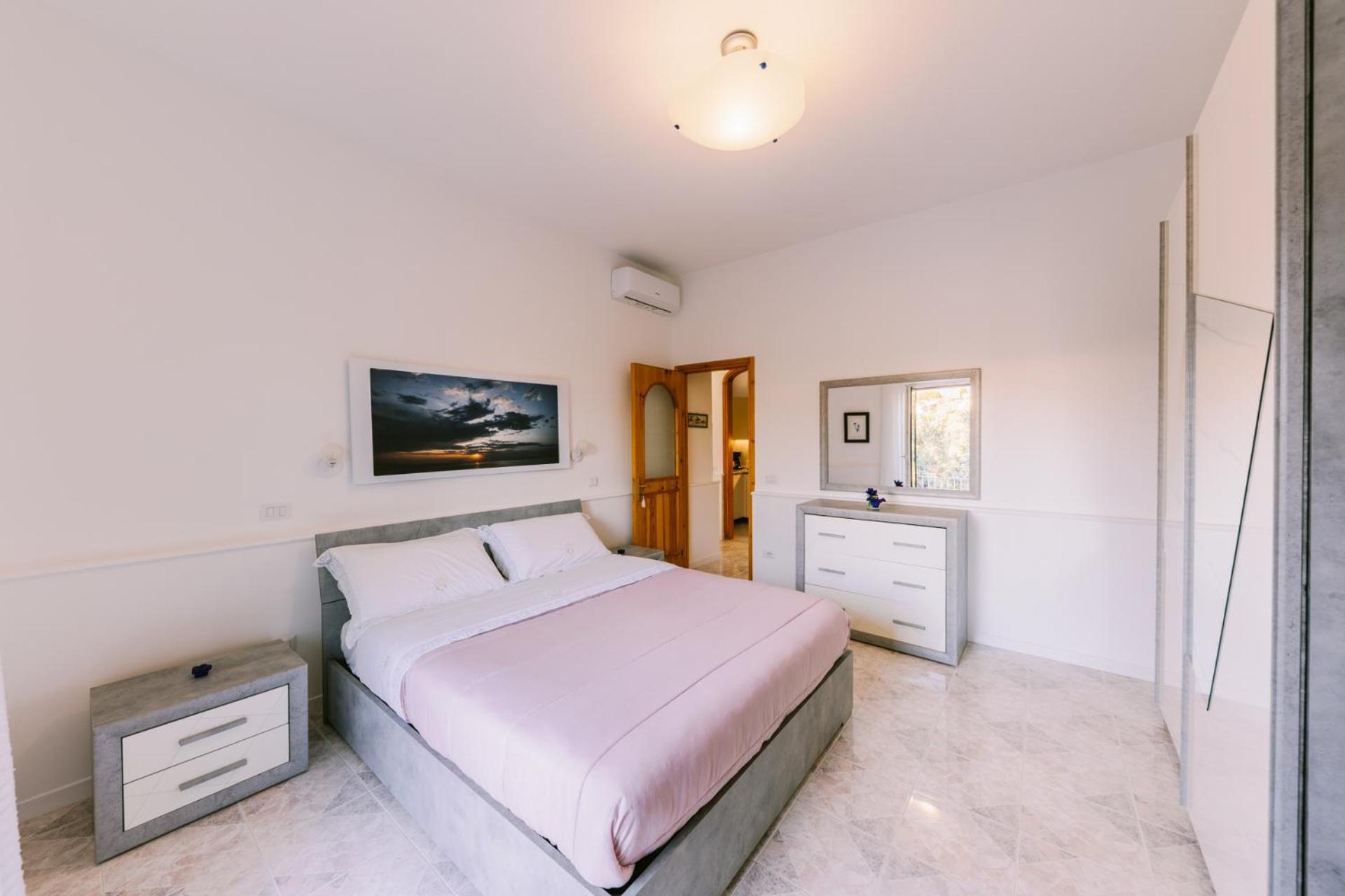 Infinity Experience Casa Vacanza Incantevole Con Terrazzo Скала Екстериор снимка