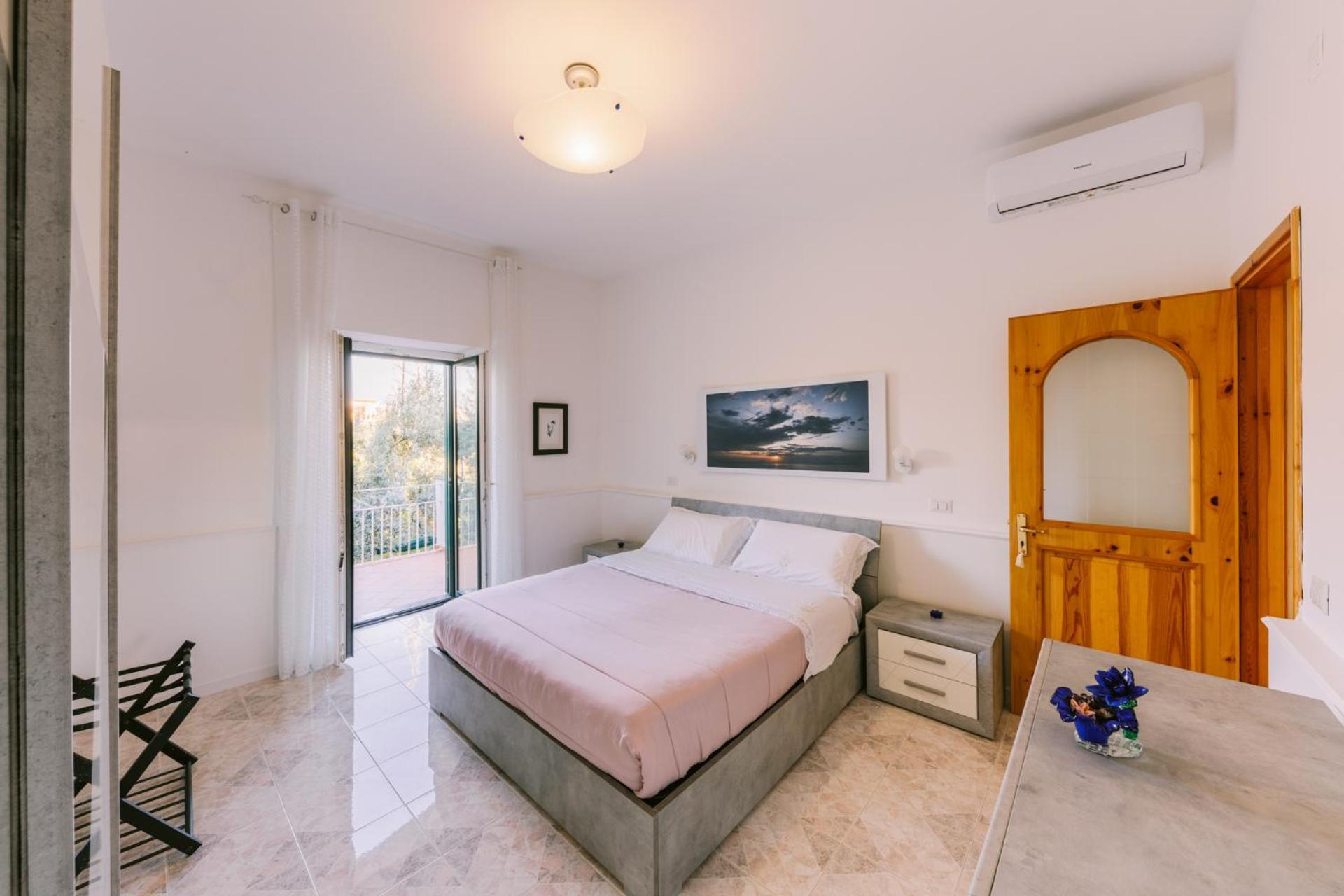 Infinity Experience Casa Vacanza Incantevole Con Terrazzo Скала Екстериор снимка